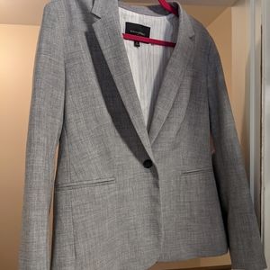Banana Republic Factory Grey Heather Suit (size 12) Mint Condition